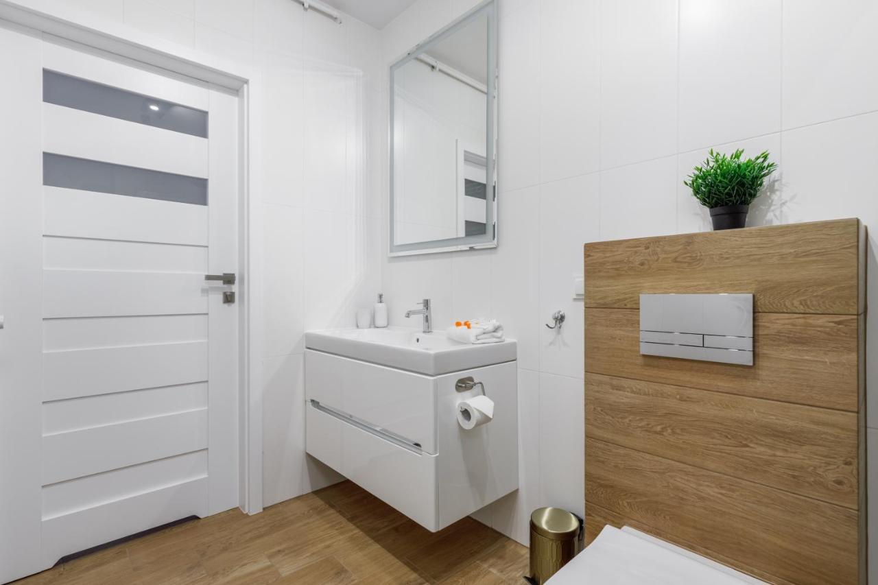 Apartment With Parking 500 M From The Sea By Noclegi Renters Miedzywodzie Exterior photo